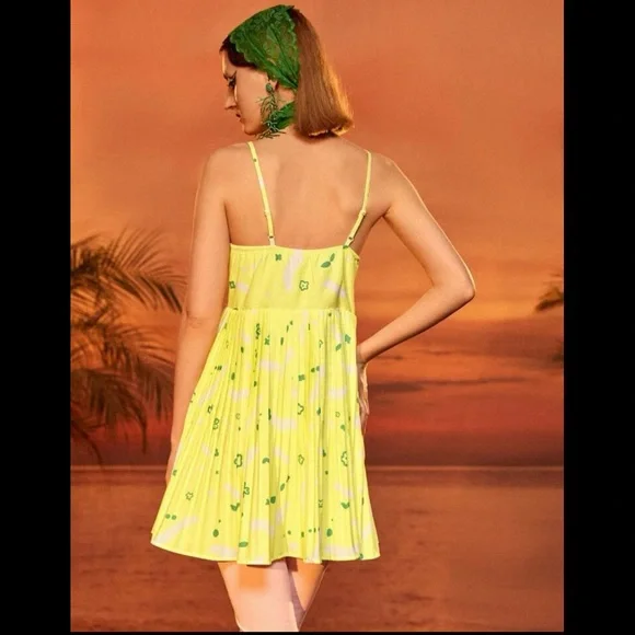 🔥 Janie Hao Graphic Print Pleated Hem Cami Dress - Picture 3 of 3